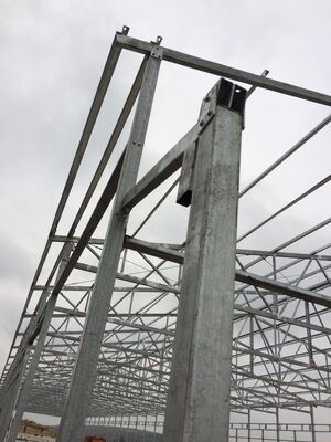 Oszczędzający miejsce układ bocznych pomieszczeń Kurna z bocznym pomieszczeniem Projekt opłacalnego rozwiązania kurnika