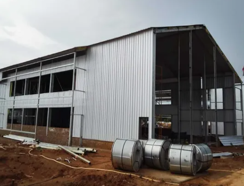 Hot-Dip Galvanized Steel Poultry House with Automatic Feeding System and Customizable Dimensions